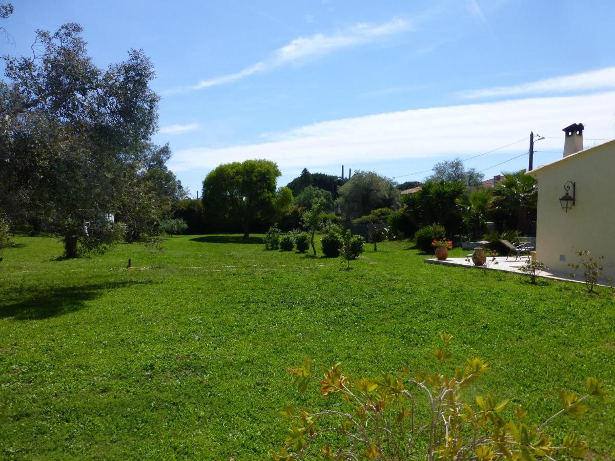 Chambre D'Hotes "La Bastide Des Eucalyptus" Antibes Exterior photo