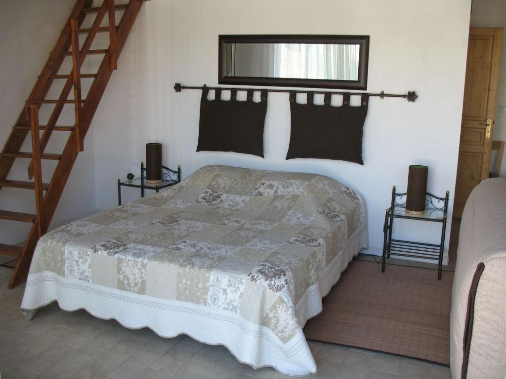 Chambre D'Hotes "La Bastide Des Eucalyptus" Antibes Room photo