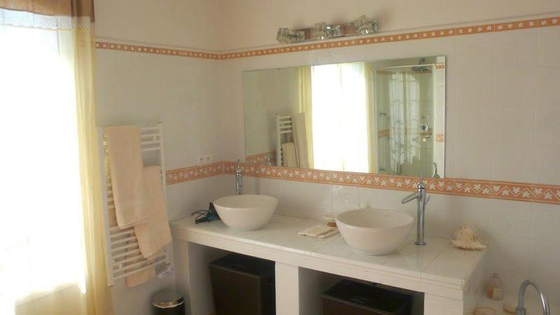 Chambre D'Hotes "La Bastide Des Eucalyptus" Antibes Room photo